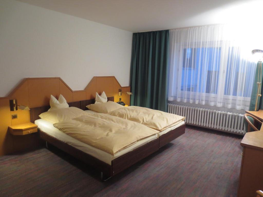 Parkhotel Goldlinde Боденвердер Экстерьер фото