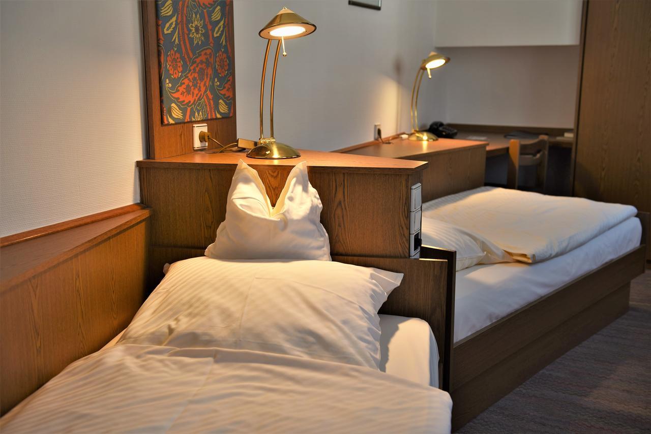 Parkhotel Goldlinde Боденвердер Экстерьер фото