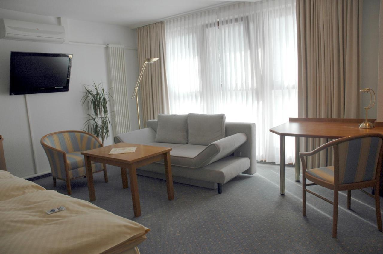Parkhotel Goldlinde Боденвердер Экстерьер фото