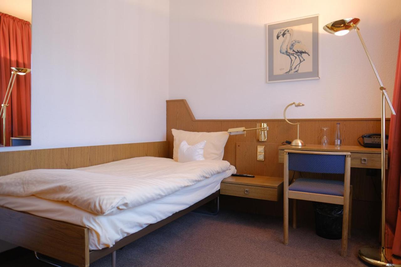 Parkhotel Goldlinde Боденвердер Экстерьер фото